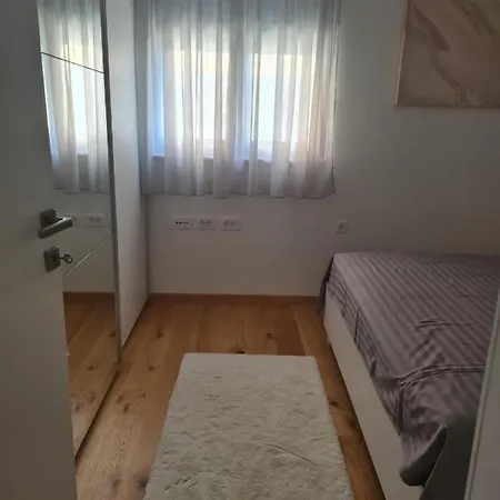 Apartman Ruzica Apartamento